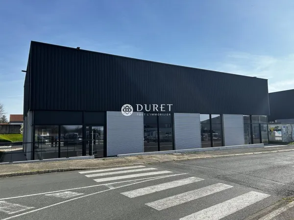 Local professionnel 317 m²