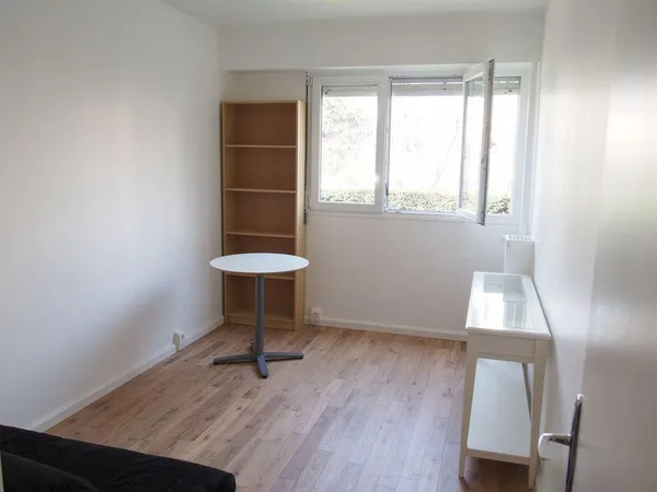 Loue studio meublé et lumineux à Asnières / Seine