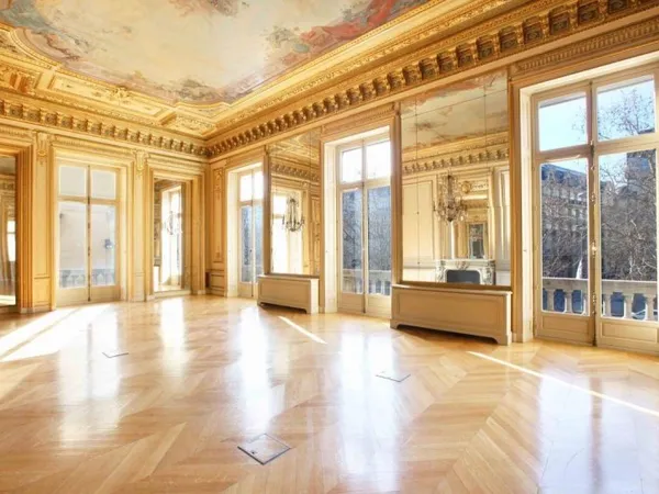Bureaux 963 m²