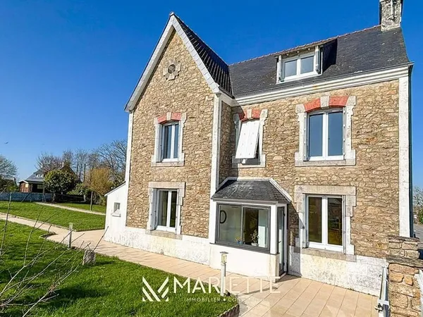 Maison 9 pièces 148 m²