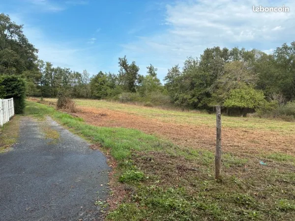 Terrain constructible 5000 m² à l'orée d'un bois