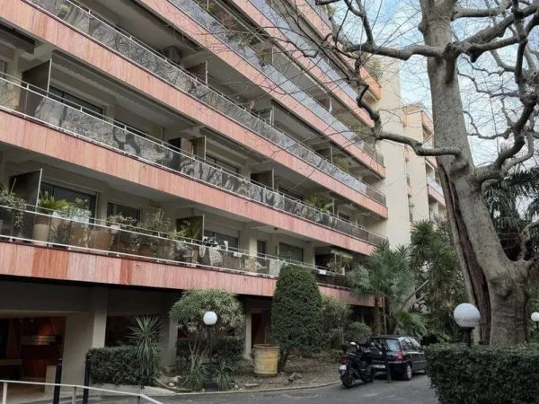 Studio 1 pièce 25 m²
