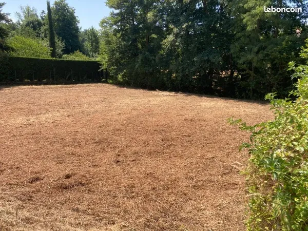 Terrain constructible à Verneuil-en-Bourbonnais