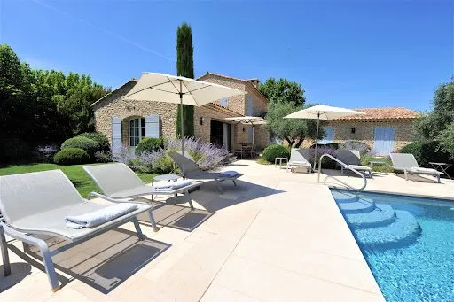 Maison Location Gordes   10625€