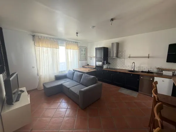 APPARTEMENT T2 MEUBLÉ PROCHE CENTRE VILLE