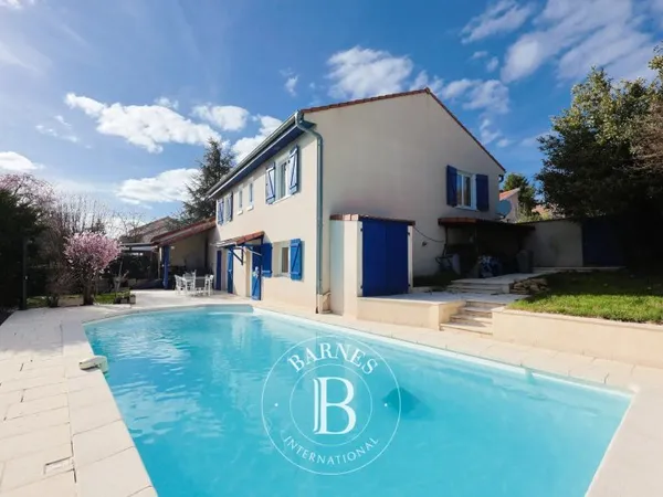 Exclusivité - Moulins-lès-Metz - Maison familiale avec piscine