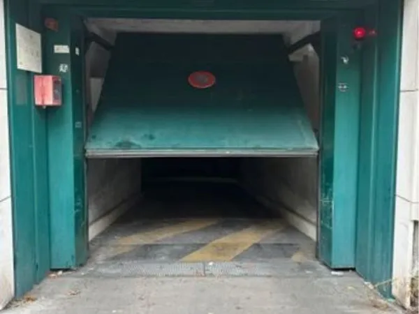 Parking Moto Paris 15 ème Métro Pasteur
