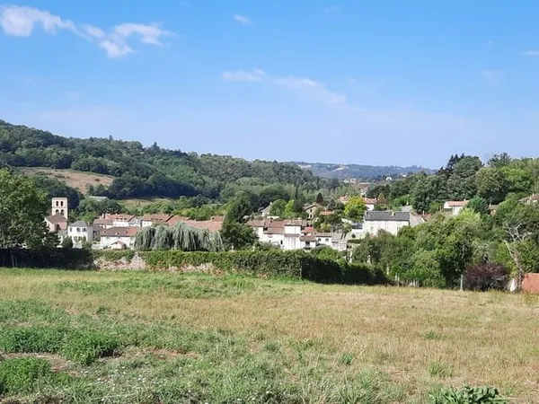 Terrain 1600 m²