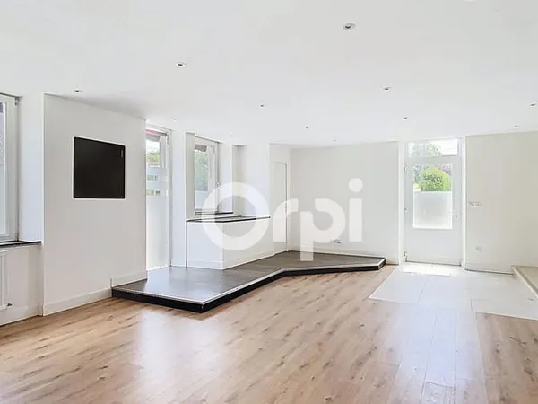 Local commercial 109 m²