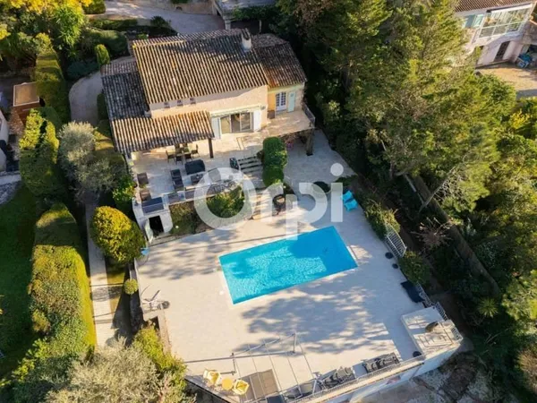 DOMAINE RÉSIDENTIEL RECHERCHÉ FACE AU GOLF DE BARBOSSI - APPARTEMENT INDÉPENDANT AMIS 42 M2 TERRAIN 