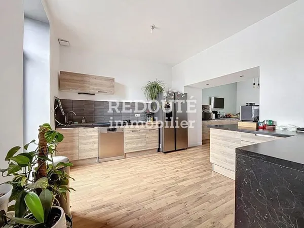 Immeuble mixte à Épernay - Appartement familial en triplex et local commercial