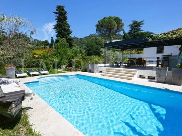 CANNES VILLA RENOVEE BASSE CALIFORNIE A VENDRE