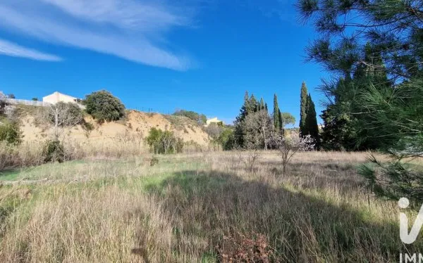 Terrain 3000 m²