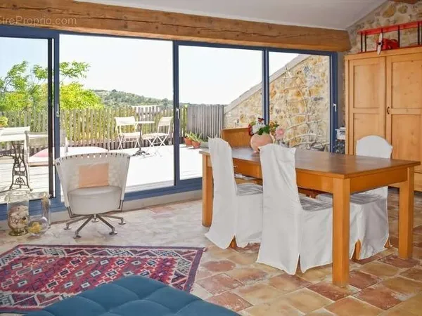 Maison entièrement rénovée avec vue exceptionnelle - Lapalme