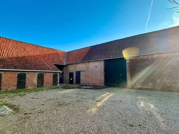 Maison 7 pièces 244 m²