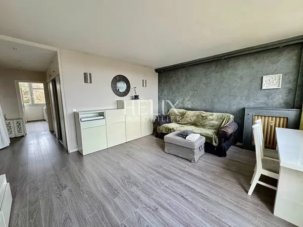 Le Pecq - Appartement meublé 3 pièces traversant avec balcon