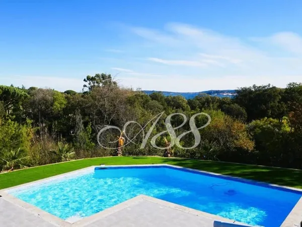 Villa 7 pièces 300 m²