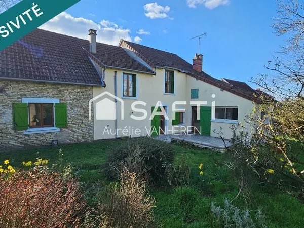 Maison de campagne avec dépendances