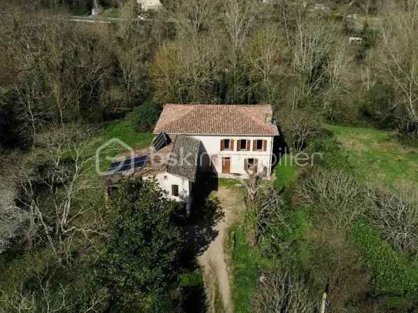 Maison 10 pièces 315 m²