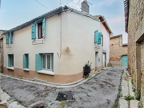 Jolie maison de village R+1 d'environ 120m² avec 3 chambres