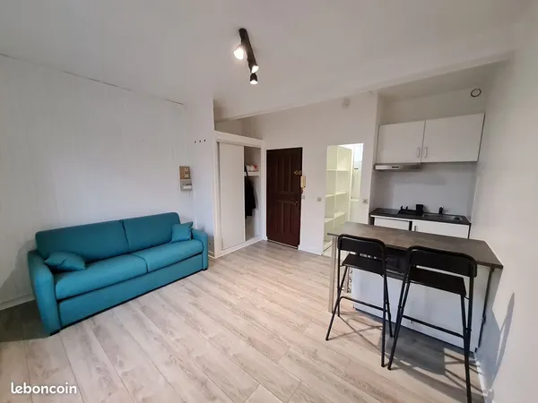 Studio meublé 22m2 à 10 mn gare St Lazare