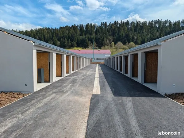 Garage / Box de stockage neufs à louer, plusieurs dispos