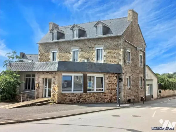 Maison 305 m²
