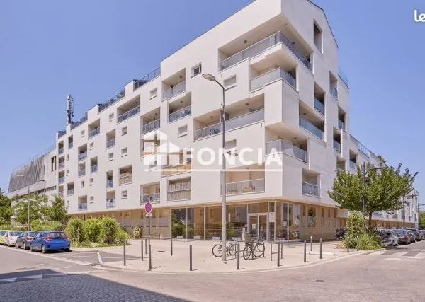 Peixotto : grand t3 avec balcon parking
