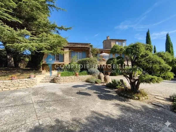DPT (30) ARAMON A VENDRE PROPRIETE JARDIN ET PISCINE