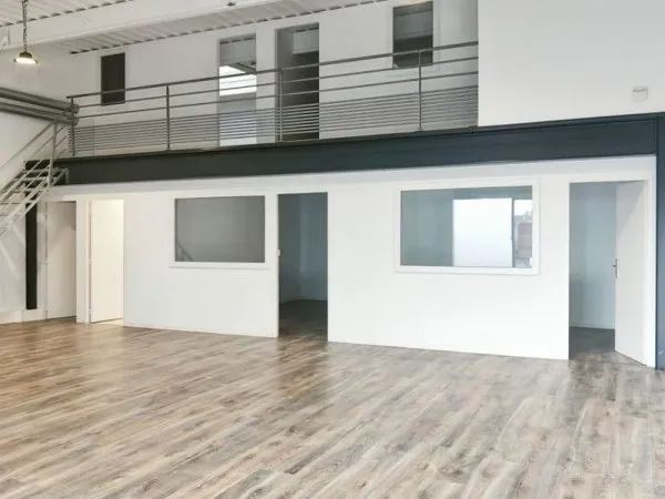 Local commercial 130 m²