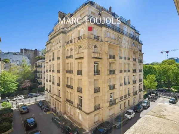 Appartement 6 pièces 158 m²
