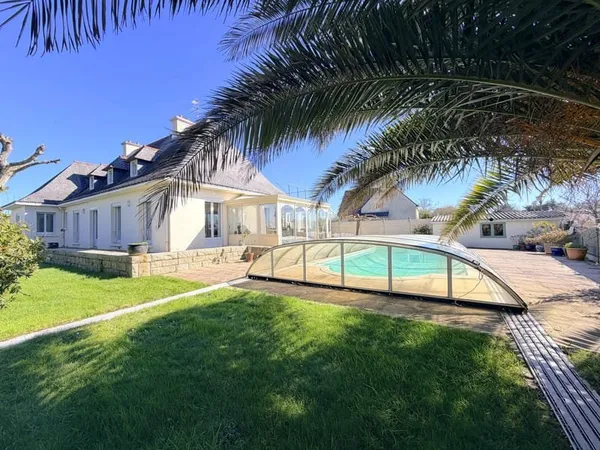 MAISON BOURGEOISE sur terrain 1800 m2 VUE RIVIERE