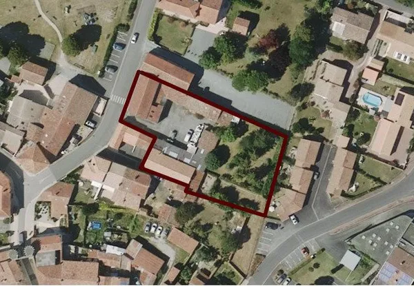 Dpt Charente Maritime (17), à vendre TONNAY BOUTONNE maison P6