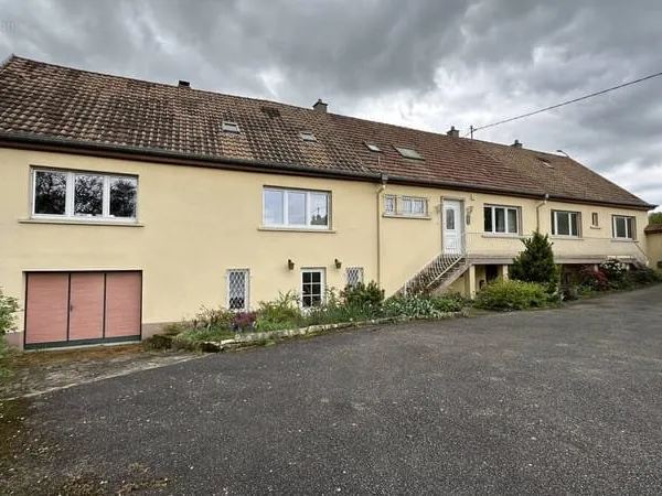 Ensemble immobilier de plus de 300 m2 sur environ 75 ares