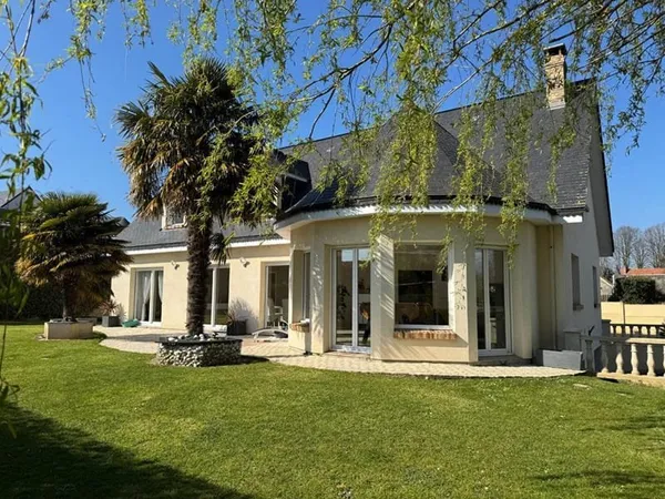 Maison d' architecte à Goderville 7 pièce(s) 200 m2