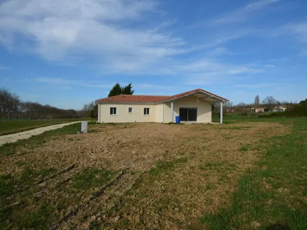 A vendre, Gers, secteur de Condom : Maison de plain-pied neuve, très économe, 4 chambres, garage et 
