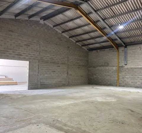 Local 221 m² Biguglia