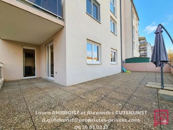Vente appartement rez-de-chaussée 4 pièces 77 m2 + terrasse 44 m² + garage