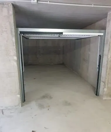 Location Garage sous-sol 17m2
