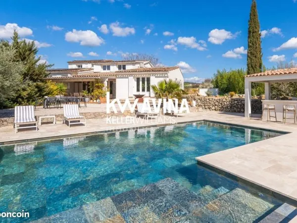 Propriété 10 pièces 275 m²
