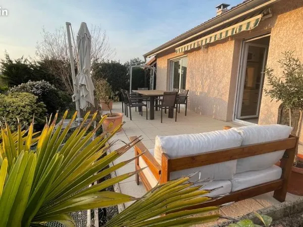 Villa 145 m² de plain-pied 4 chambres avec vue dégagée et grand sous-sol