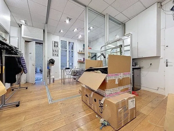 Bureau 50 m²