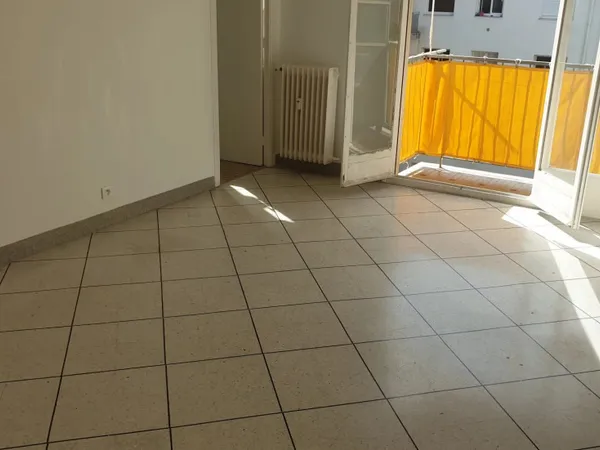 Studio 1 pièce 28 m²
