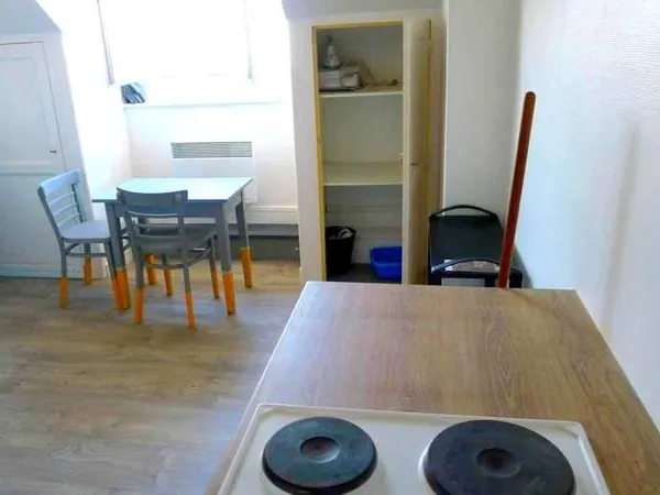 Studio 1 pièce 13 m²