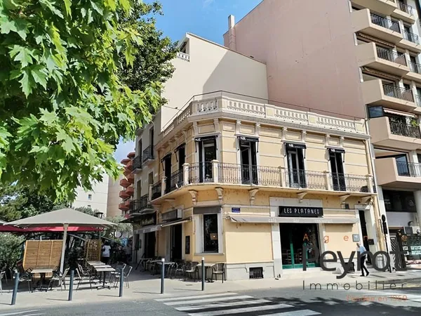 Local commercial 61 m²