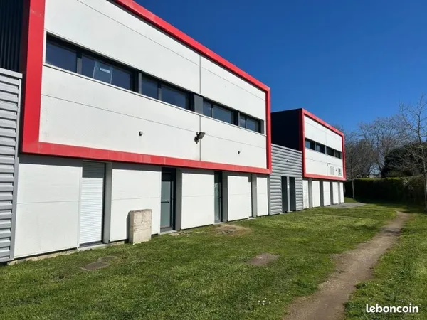 Local bureaux 149 m²