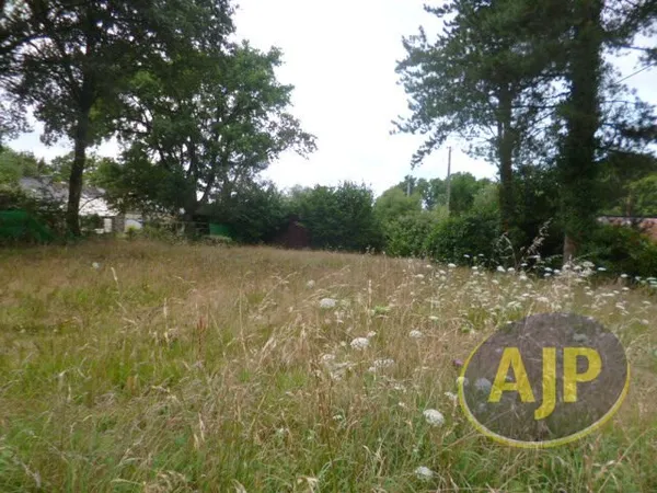 Terrain 916 m²
