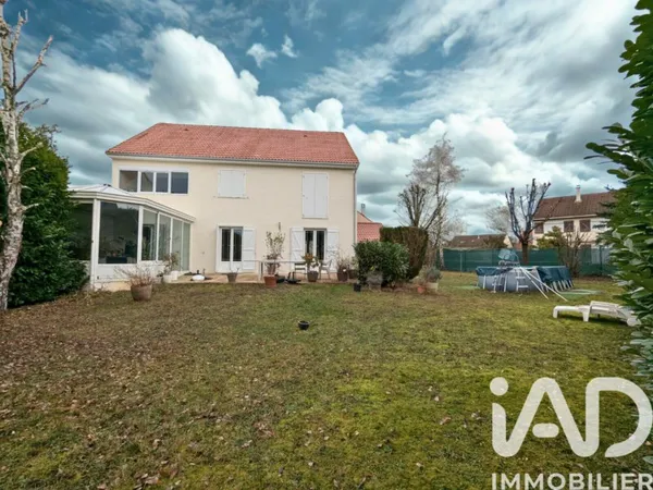 Maison 6 pièces 197 m²