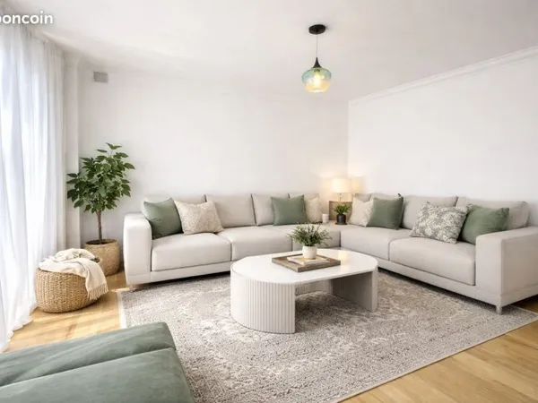 Maison familiale rénovée avec piscine chauffée et espace indépendant - Annemasse