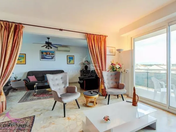APPARTEMENT DE 117m² AU DERNIER ÉTAGE